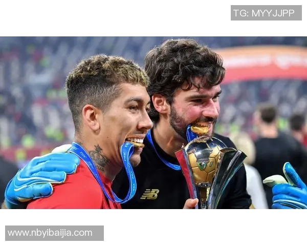 足球巨星同框合影尽显豪情霸气彰显赛场王者无畏风采